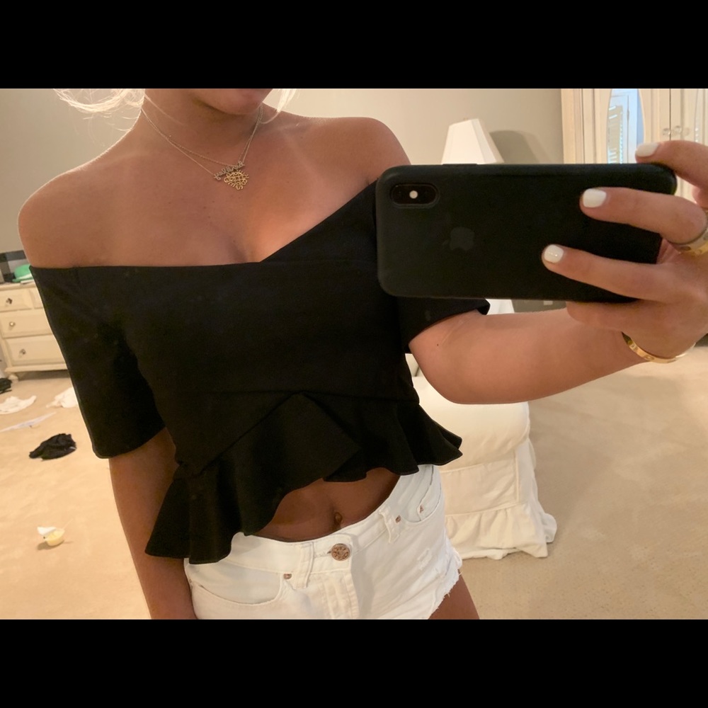 Line & Dot crop top - Picture 1 of 4
